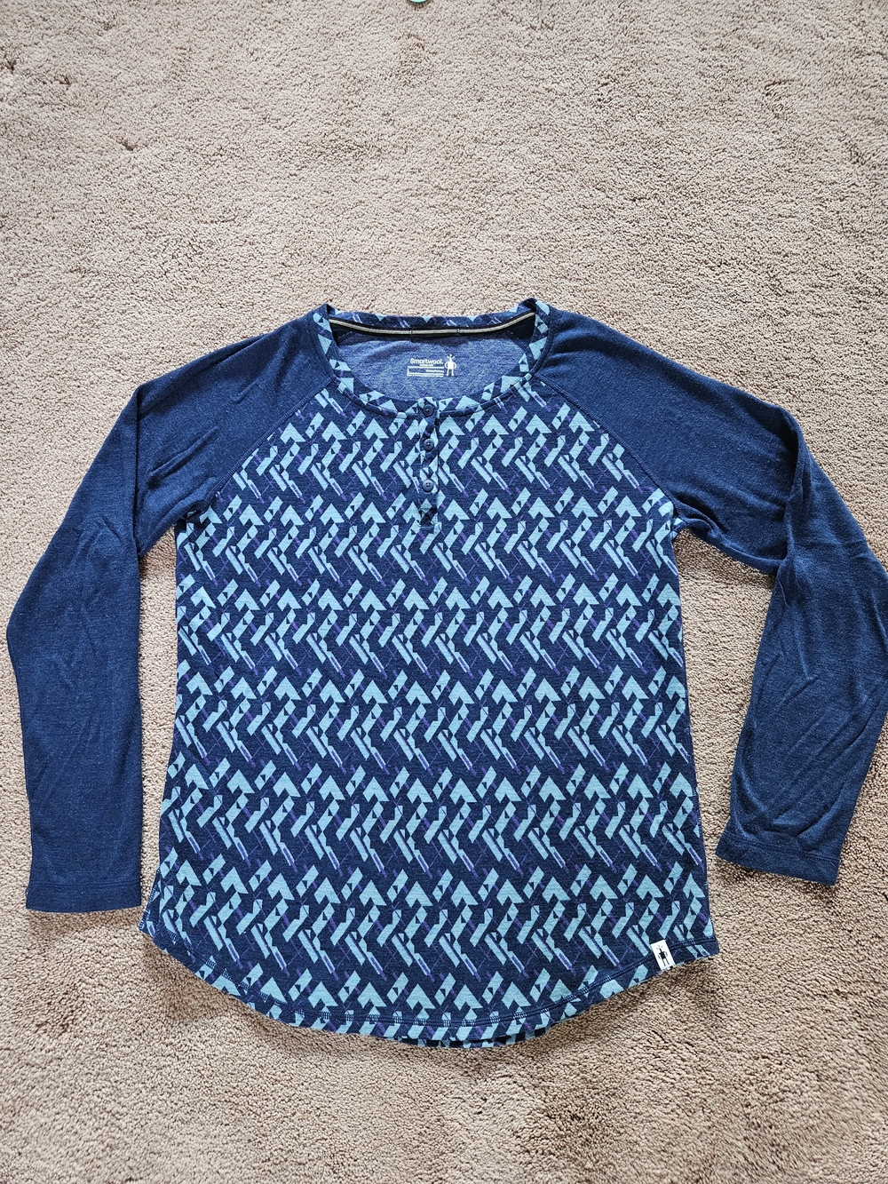 Smartwool Merino 250 Raglan Henley Baselayer - Women's L - Blue Geo Print